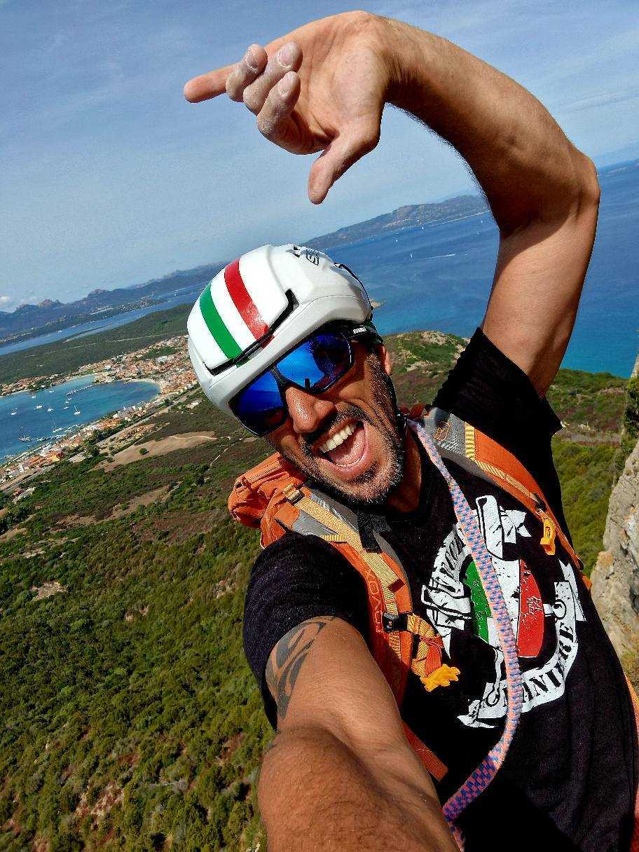 Nuova via “Il riposo dei Macachi” Nuova via "Il riposo dei Macachi"